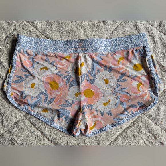 Body Glove shorts. Size L. - Picture 5 of 10